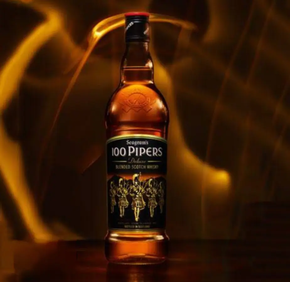 100 Pipers Blended Scotch Whisky 750ml