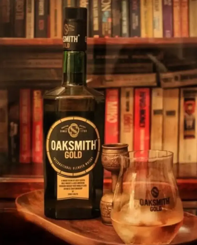 Oaksmith Gold International Blended Whisky 750